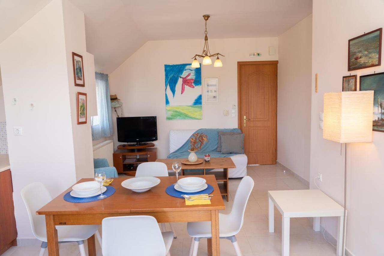 Christina'S Place Sami  Bagian luar foto