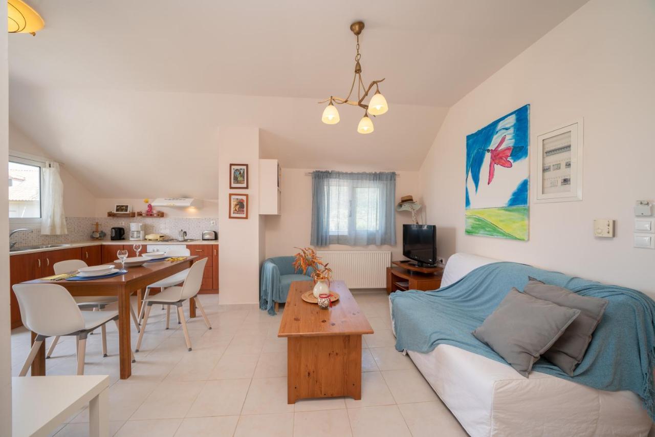 Christina'S Place Sami  Bagian luar foto