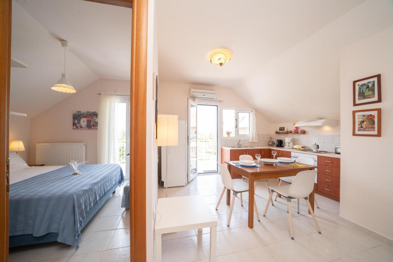 Christina'S Place Sami  Bagian luar foto